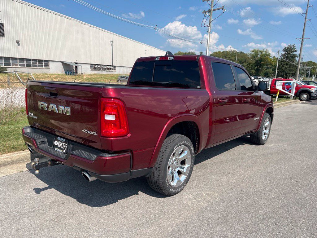 Used 2025 RAM 1500 Big Horn AWD/4WD image 3