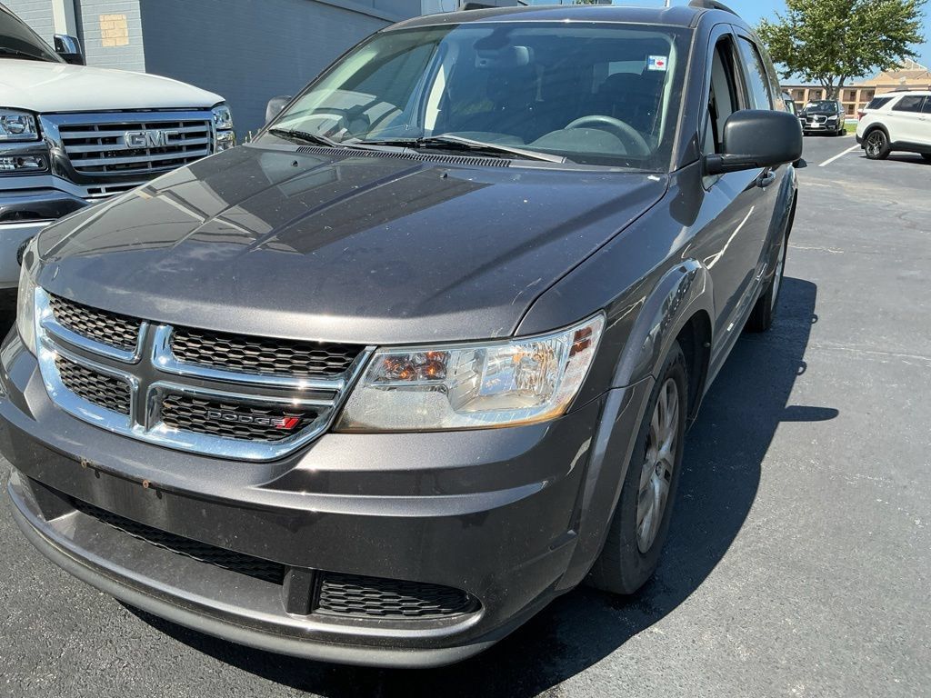 Used 2018 Dodge Journey SE FWD image 2