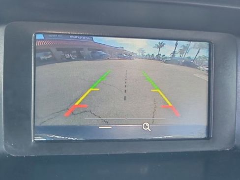 Certified 2018 Ford Focus SE w/ SE Appearance Package image 13