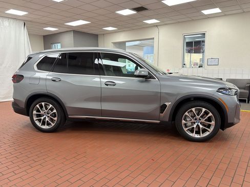 Certified 2025 BMW X5 xDrive50e w/ Parking Assistance Package image 8