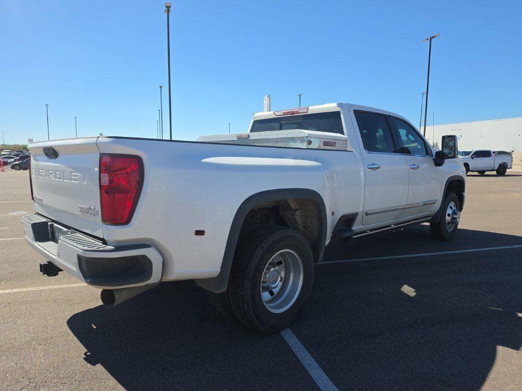Used 2024 Chevrolet Silverado 3500 High Country w/ High Country Premium Package AWD/4WD image 13