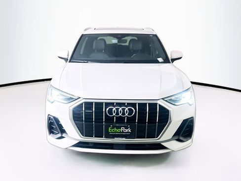Used 2024 Audi Q3 2.0T Premium image 2
