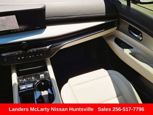 Used 2025 Nissan Murano SL AWD/4WD image 16
