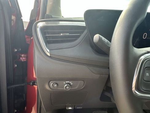 Certified 2024 Buick Encore GX Avenir image 17