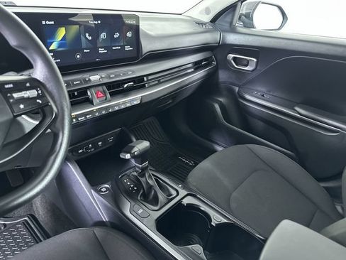 Used 2026 Kia K4 FWD image 36