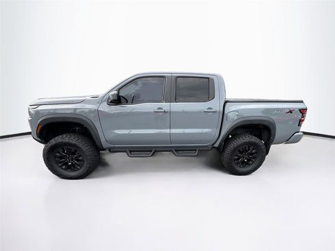 Used 2022 Nissan Frontier Pro-X w/ Technology Package image 2