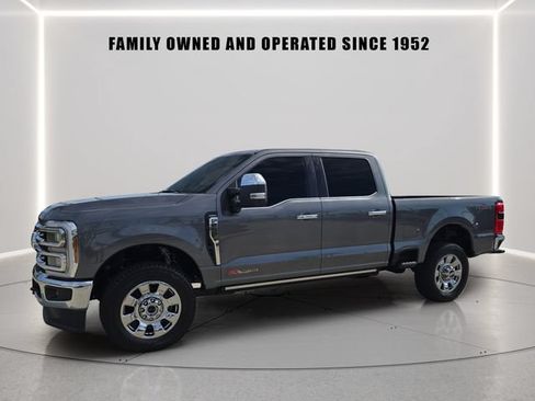 Used 2026 Ford F250 Lariat w/ Lariat Ultimate Package AWD/4WD image 1