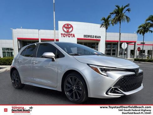 Used 2025 Toyota Corolla XSE FWD image 1