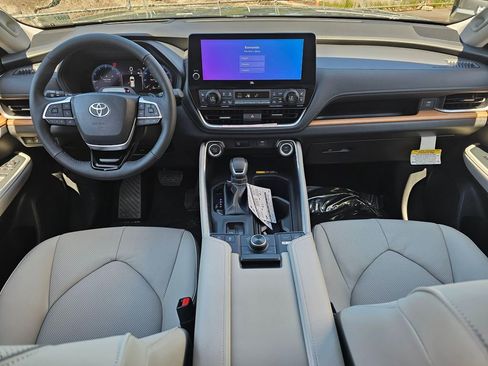 New 2026 Toyota Grand Highlander AWD image 18