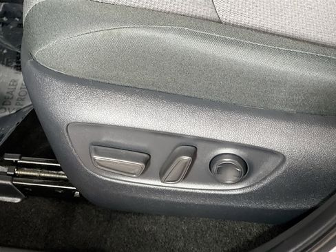 Used 2025 Toyota RAV4 XLE image 16