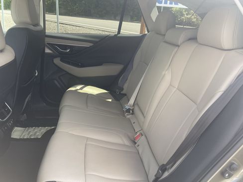 Used 2022 Subaru Outback Limited AWD/4WD image 15