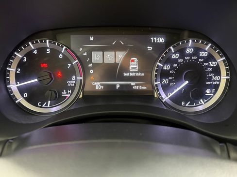 Used 2023 Toyota Highlander LE FWD image 15