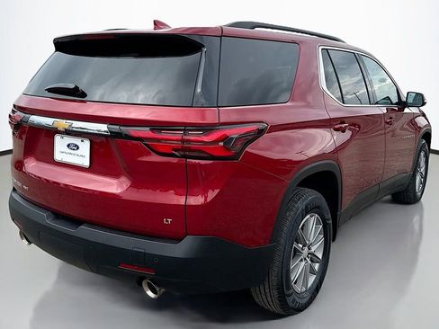 Used 2022 Chevrolet Traverse LT image 8