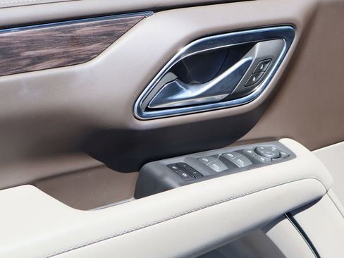 Used 2023 Chevrolet Tahoe LT w/ Luxury Package image 20