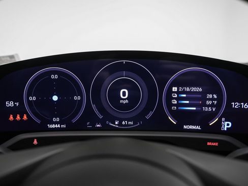 Certified 2022 Porsche Taycan image 30