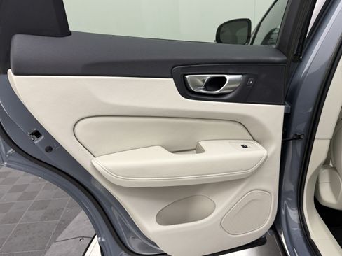 Certified 2023 Volvo XC60 B5 Plus w/ Climate Package FWD image 23