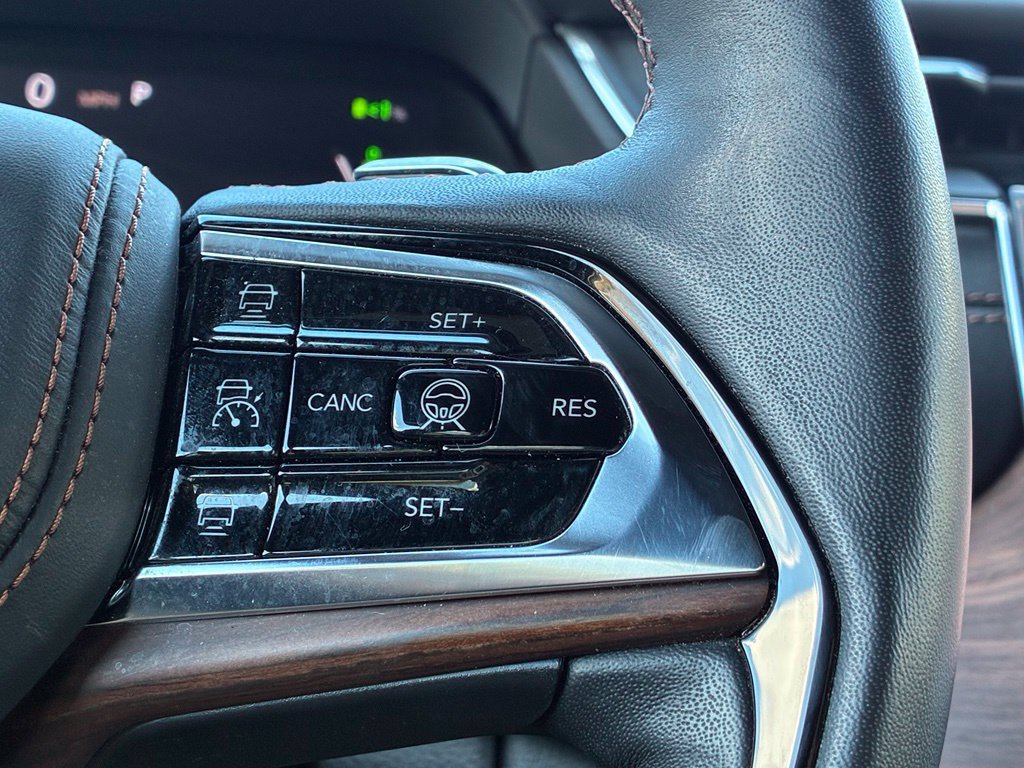 Used 2023 Jeep Grand Cherokee Summit w/ Advanced Protech Group IV AWD/4WD image 23