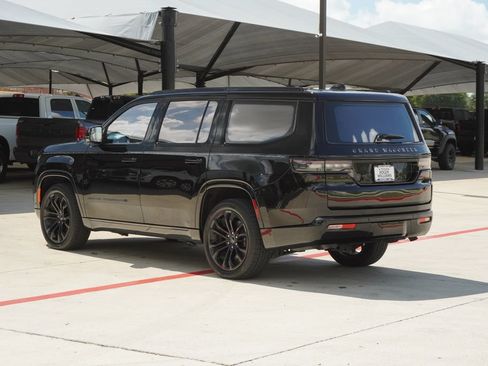 Used 2024 Jeep Grand Wagoneer Series III w/ Rear Seat Video Group 1 AWD/4WD image 3