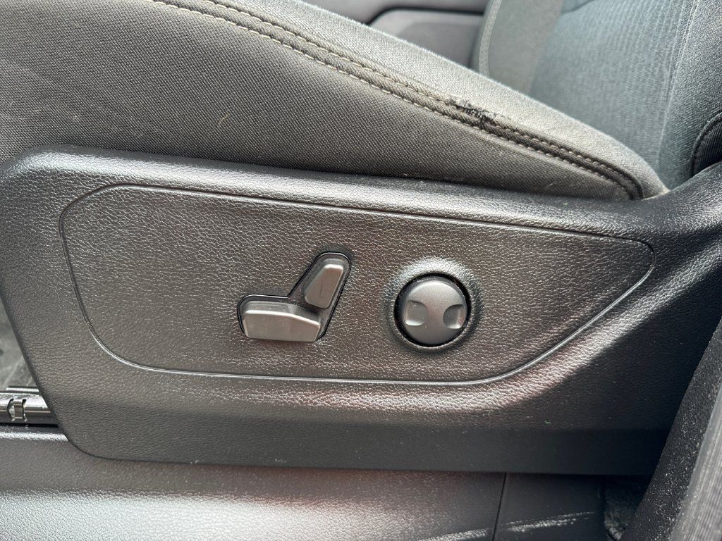 Used 2022 RAM 1500 Big Horn AWD/4WD image 13