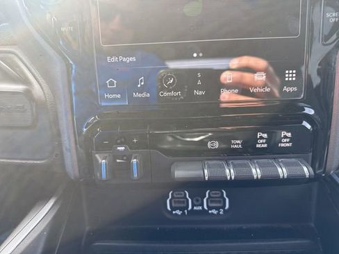 Used 2024 RAM 3500 Big Horn w/ Night Edition image 26