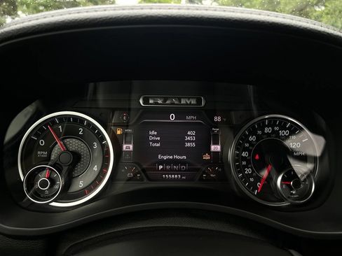 Used 2019 RAM 3500 Laramie RWD image 17