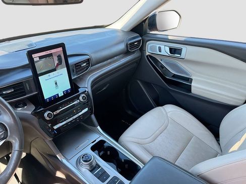 Used 2022 Ford Explorer Platinum w/ Equipment Group 601A image 25