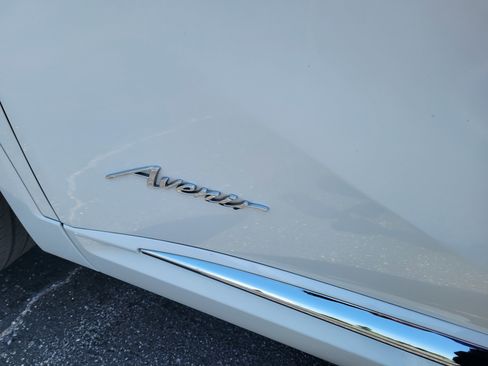 Certified 2023 Buick Envision Avenir AWD/4WD image 11