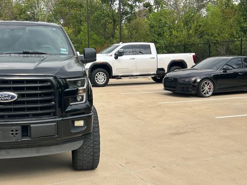 Used 2017 Ford F150 XL w/ Equipment Group 101A Mid RWD image 3