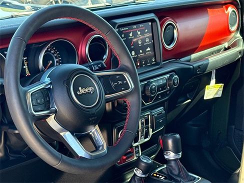 Used 2023 Jeep Gladiator Rubicon w/ LED Lighting Group image 17