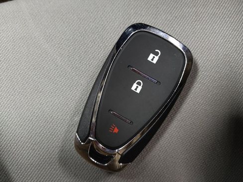 Used 2021 Chevrolet Equinox LS w/ LS Convenience Package image 32