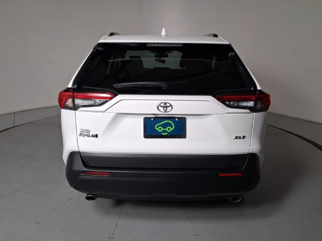 Used 2025 Toyota RAV4 XLE FWD image 5