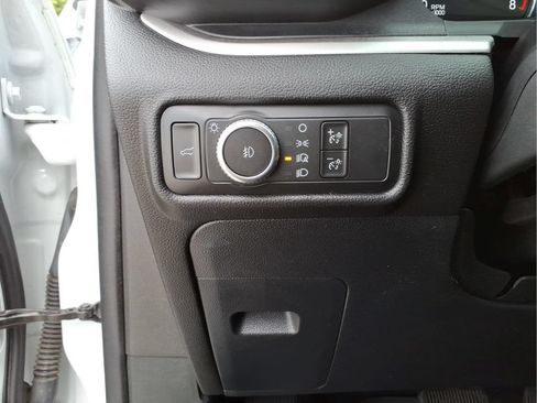Used 2021 Ford Explorer XLT w/ Equipment Group 202A AWD/4WD image 16