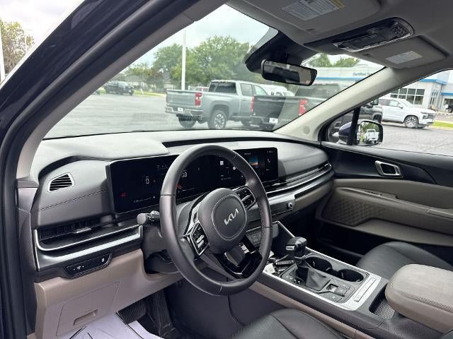 Used 2026 Kia Carnival FWD image 10