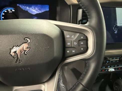 Used 2023 Ford Bronco Wildtrak AWD/4WD image 27