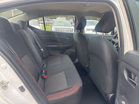 Used 2020 Nissan Versa SR w/ Convenience Package image 12