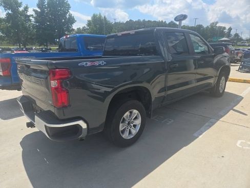 Used 2025 Chevrolet Silverado 1500 LT AWD/4WD image 14