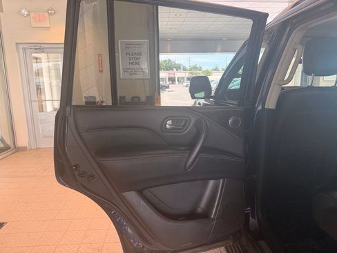 Used 2021 INFINITI QX80 Luxe AWD/4WD image 10