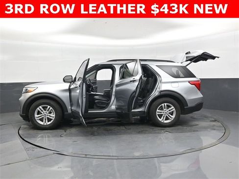 Used 2024 Ford Explorer XLT w/ Equipment Group 202A image 49