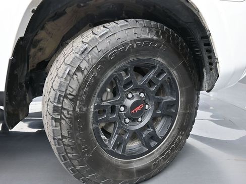 Used 2023 Toyota 4Runner SR5 Premium w/ Moonroof Package AWD/4WD image 37