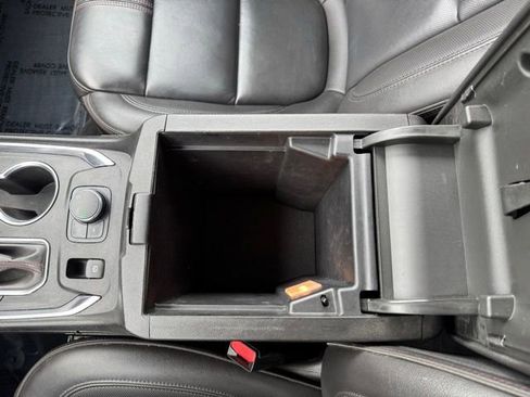 Used 2023 Chevrolet Traverse RS w/ LPO, Floor Liner Package AWD/4WD image 18