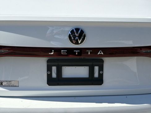 Used 2025 Volkswagen Jetta Sport FWD image 32
