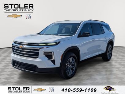 Used 2025 Chevrolet Traverse LT