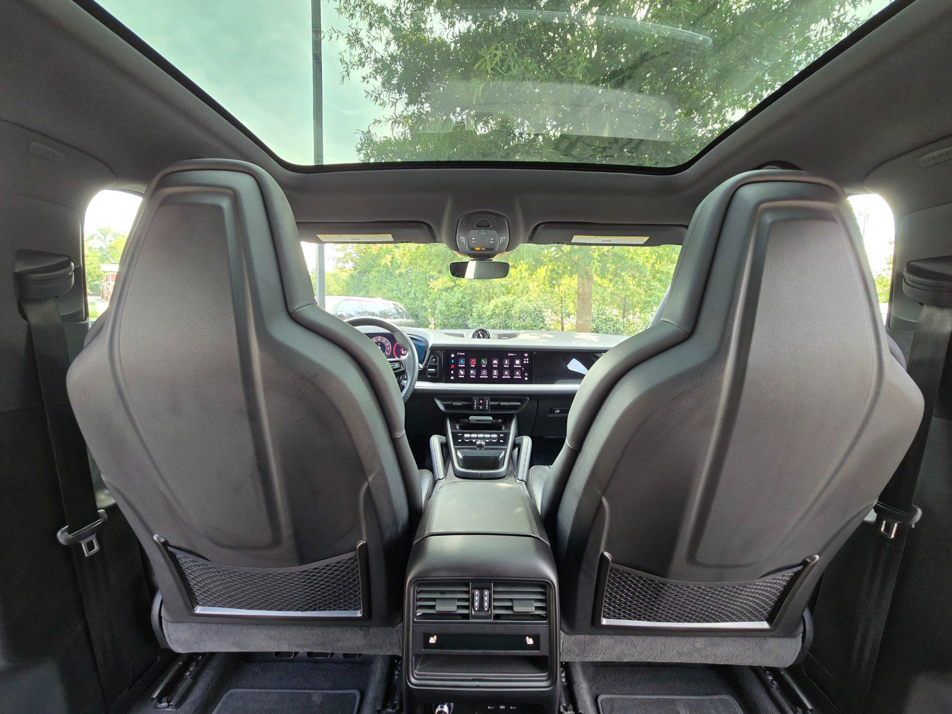 Used 2025 Porsche Cayenne Coupe AWD/4WD image 20