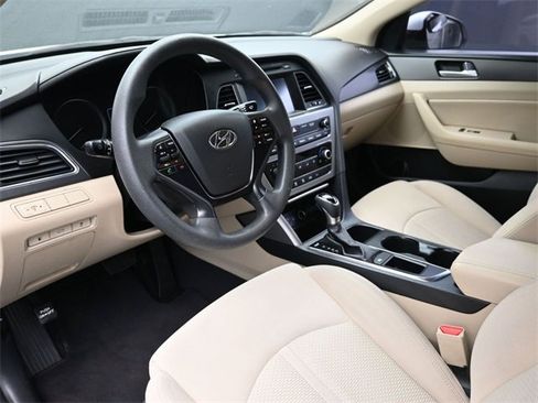 Used 2017 Hyundai Sonata Sport image 18