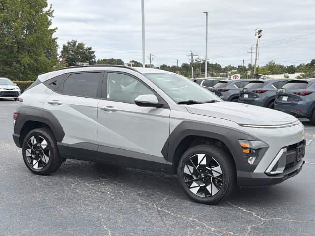 Used 2025 Hyundai Kona SEL AWD/4WD image 7