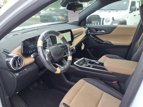 New 2026 Chevrolet Equinox ACTIV AWD/4WD image 12