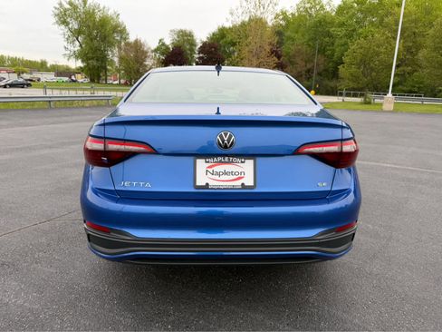 Used 2023 Volkswagen Jetta SE FWD image 7