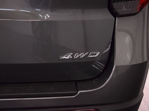 Used 2025 Ford Explorer Active AWD/4WD image 14
