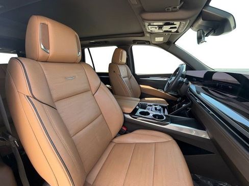 Used 2025 Cadillac Escalade Premium Luxury w/ Touring Package RWD image 16
