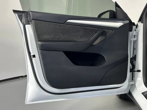 Used 2023 Tesla Model Y Long Range AWD/4WD image 29